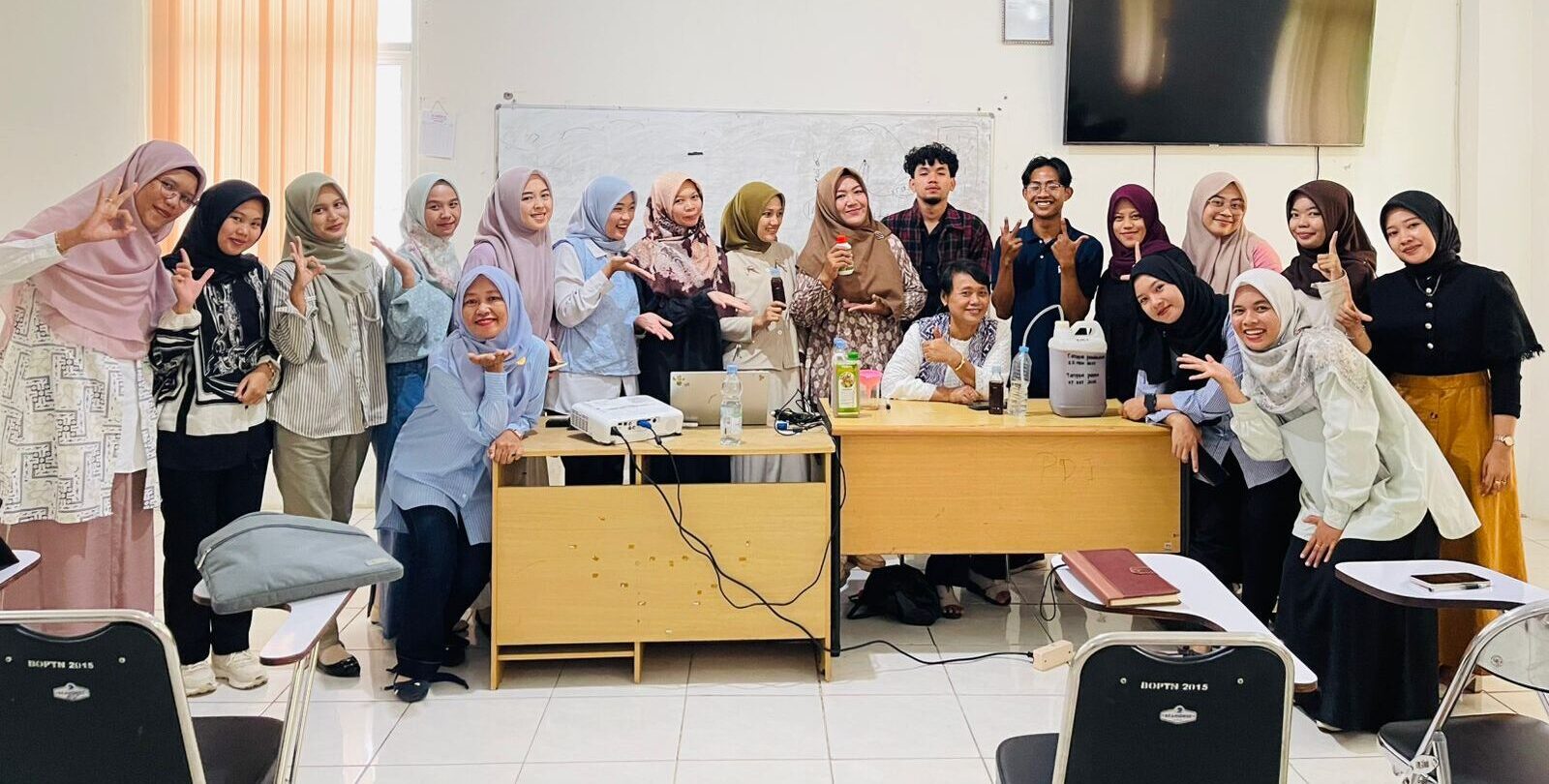 Kuliah Praktisi: Ayo Bertanggung Jawab Selamatkan Bumi, selamatkan kita