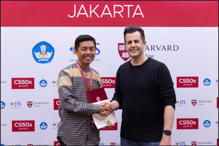 Kristian Dinata Raih Predikat Peserta Terbaik Program Microcredential CS50x Indonesia–Harvard University